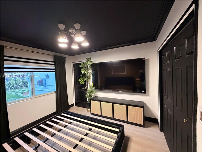 Photo - 920 SW 50th Ave