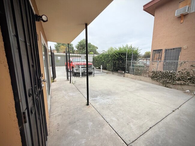 5443 Imperial Ave Unidad 5443