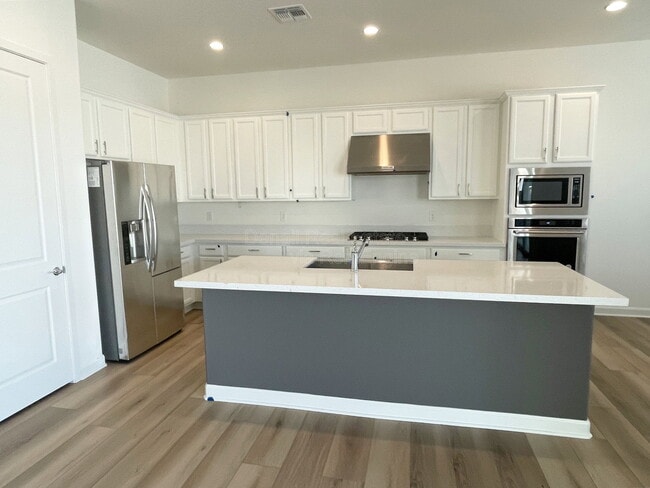 Photo - 19772 Exeter Blvd