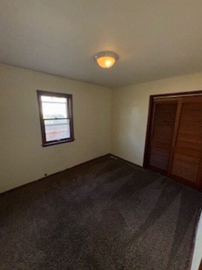 Photo - 1813 S Kerth Ave