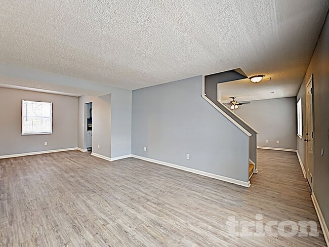 Photo - 313 Green Rose Rd