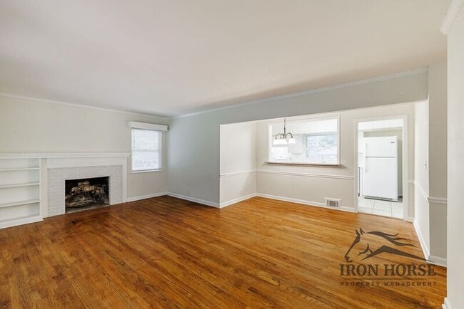 Photo - 160 Harold Dr