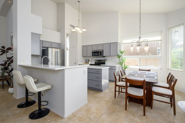 Photo - 28050 N 110th Pl Unidad SI ID1314569P