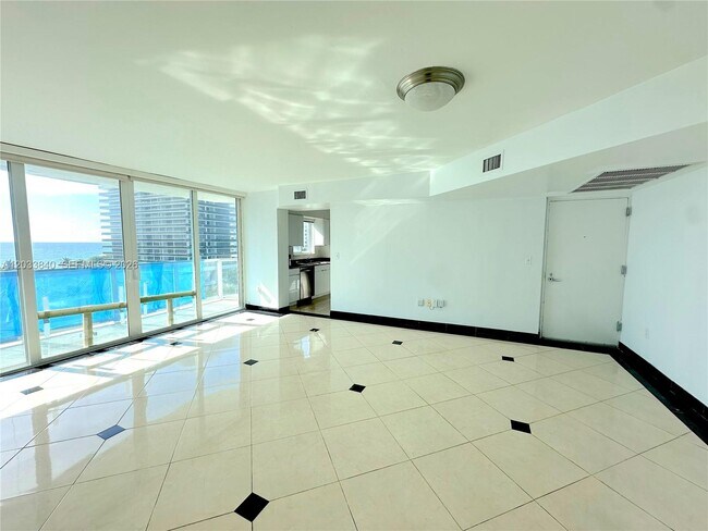 Photo - 5900 Collins Ave Unit 906