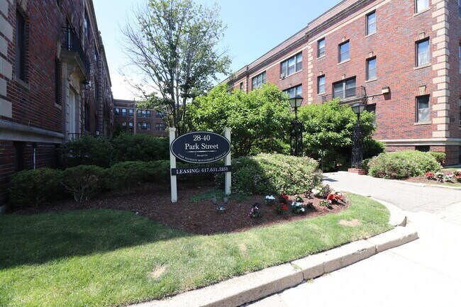 Building Photo - 30 Park St Unit 3 Rental