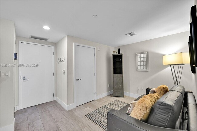 Photo - 16385 Biscayne Blvd Unit 1020
