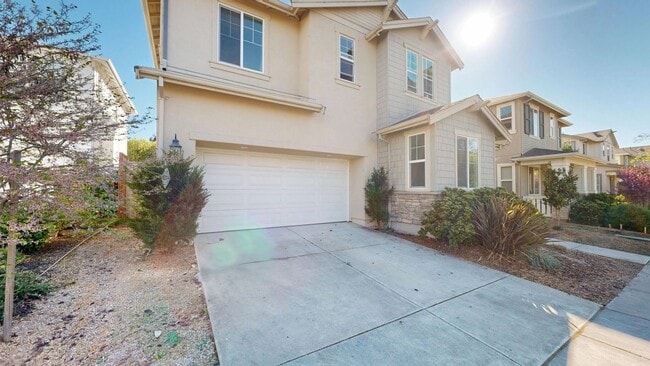 Photo - Bright & Beautiful 4 Bedroom 3 Full Bathroom Home!