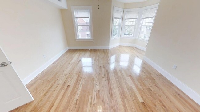 25 MacArthur St Unit 2