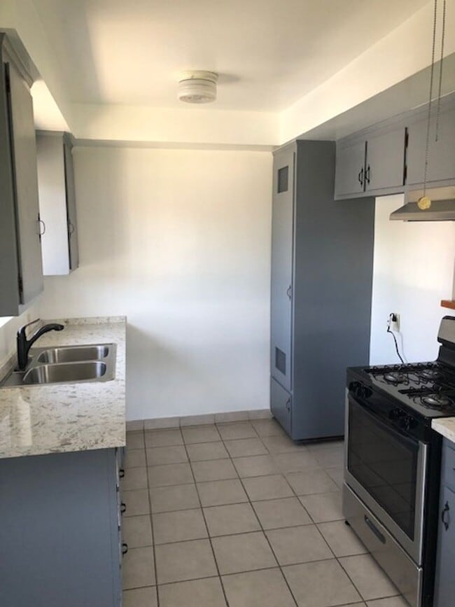 Photo - 9847 Loftus Dr Unit A