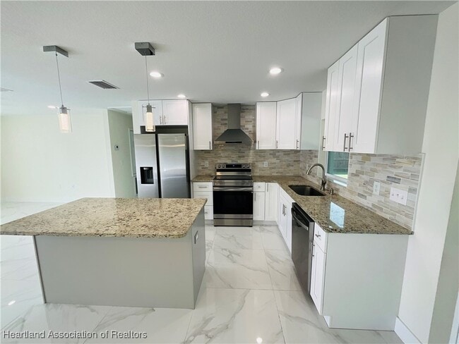 Photo - 118 Sharon Ave