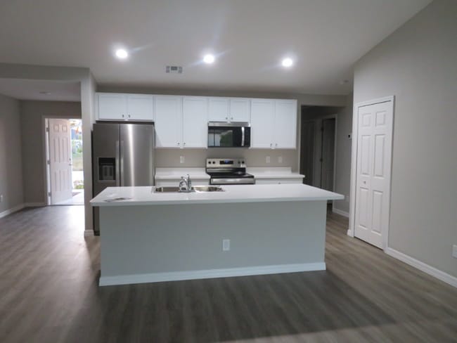 Photo - 2605 NE 6th Pl