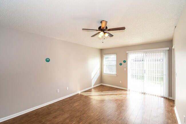 Photo - 8736 Townsquare Dr