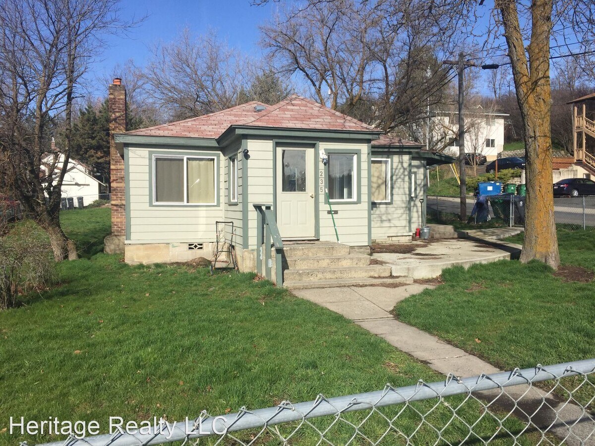 3 br, 1 bath House - 235 N Almon Street - 3 br, 1 bath House - 235 N Almon Street