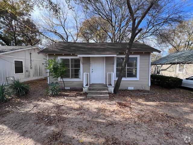 Building Photo - 504 Lamar St Rental