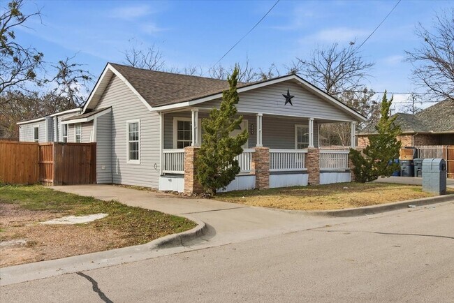 Photo - 404 S Murray St