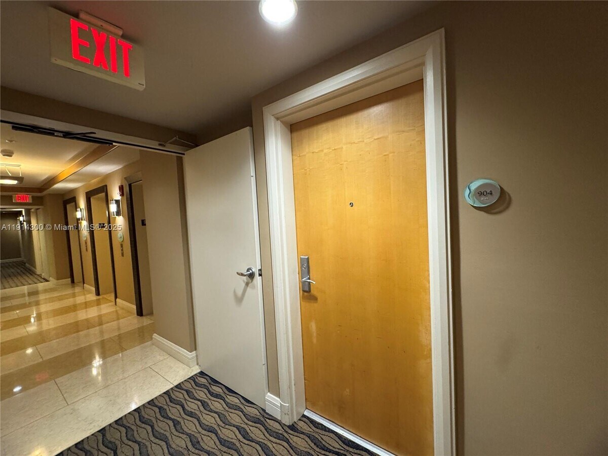 Photo - 244 Biscayne Blvd Unidad 904