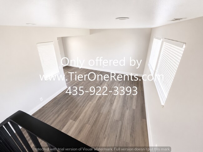 This property offers a NO DEPOSIT option available for qualified renters!