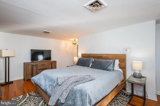 First Bedroom - 612 Windwood Rd Unit 2