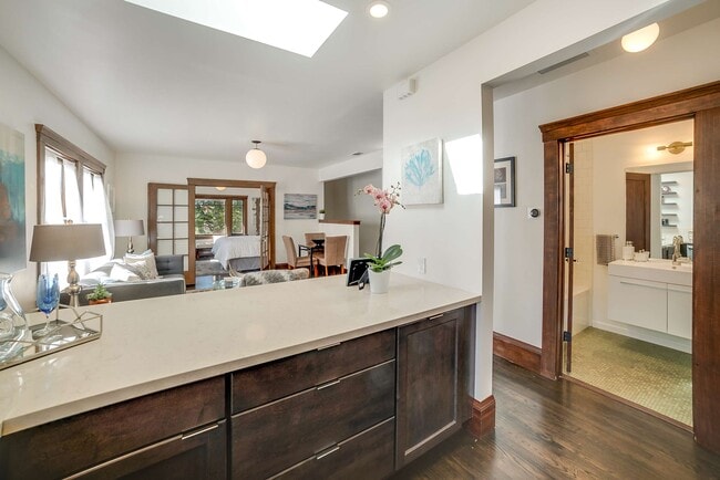 Photo - 2631 Regent St Unidad 2631