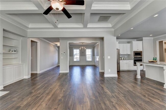 Photo - 840 Champagne Ln