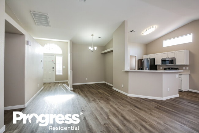 Photo - 1604 Watercreek Dr