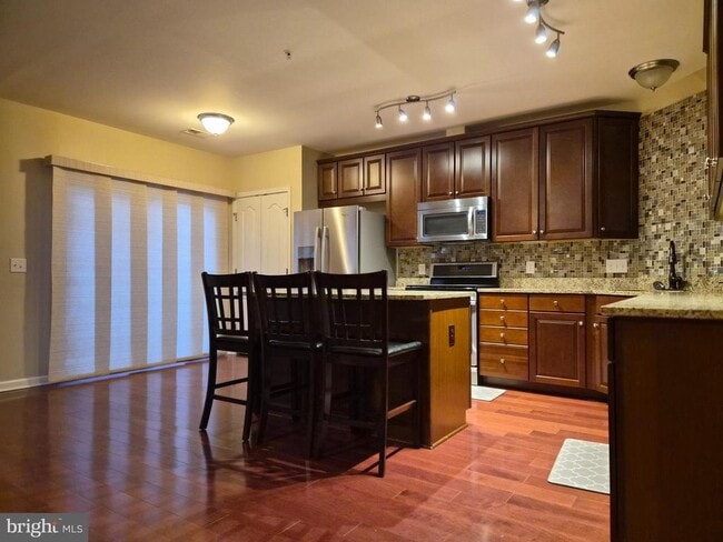 Photo - 15234 Torbay Way