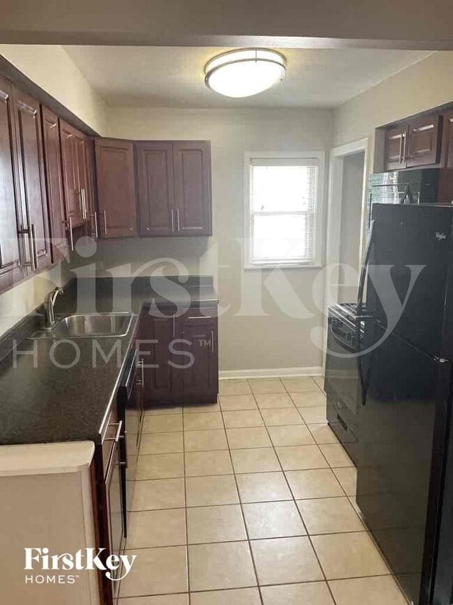 Photo - 18244 Center Ave