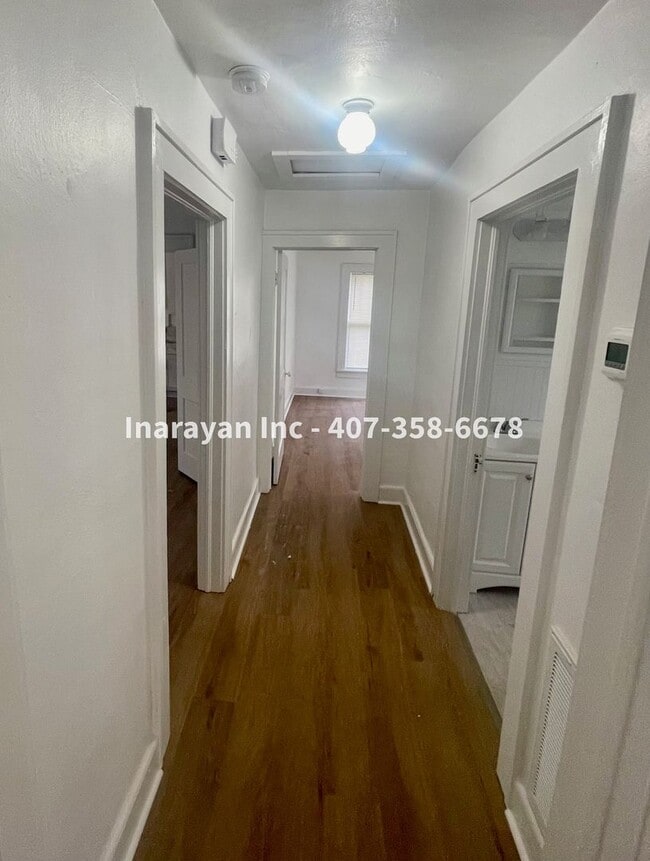 Photo - Newly Remodeled 2/1 House with cozy porch