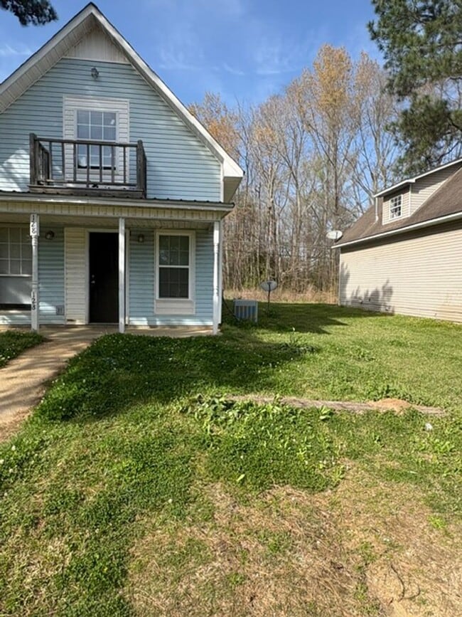 Photo - Renovated 3 Bedroom 2 Bath Home for Rent!