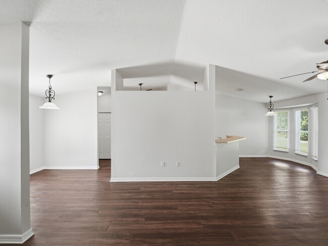 Photo - 2368 Sweetwater Blvd