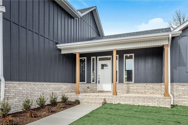 806 Mueller Wy