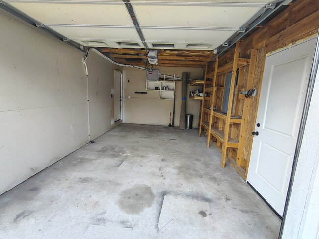 Photo - 11641 S Johnson Rd