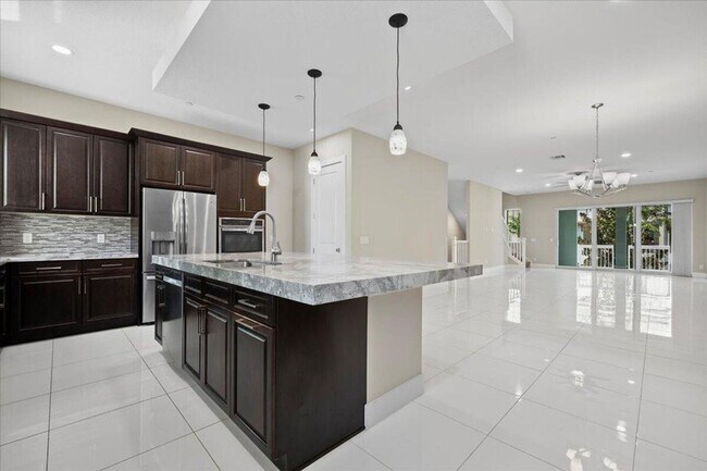Photo - 7114 Edison Pl