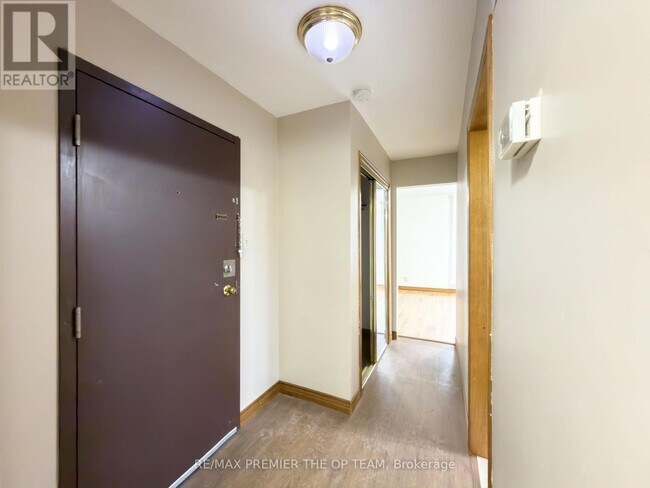 Photo - 2311 Major MacKenzie Dr. Unit 4