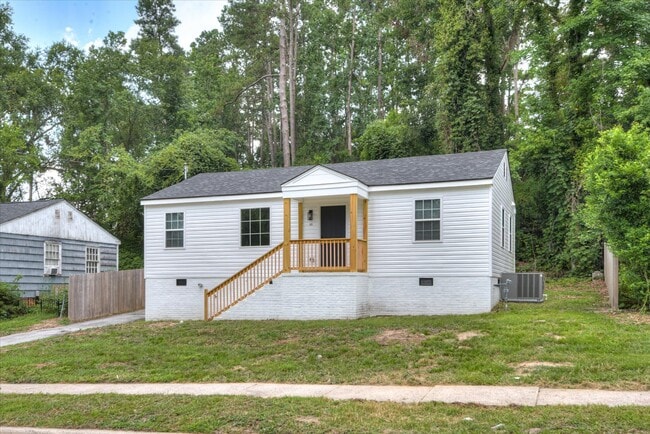 Photo - 655 Seymour Dr
