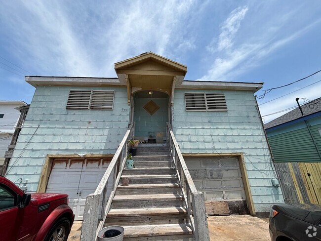 Building Photo - Cute 1 bedroom 1 bath duplex Rental