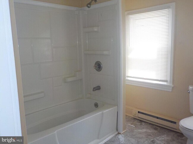 Photo - 95 Chestnut St
