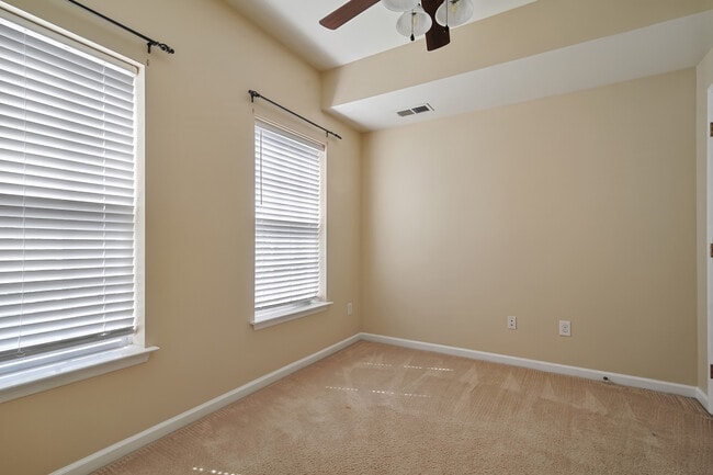 Photo - 231 Tidbury Crossing