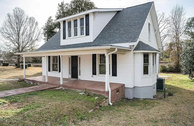 Building Photo - 3 Bedroom 2.5 Bathroom