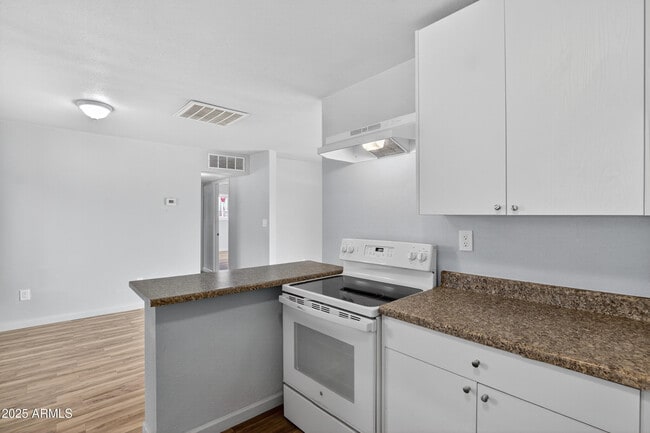 Photo - 1410 S 24th Ave