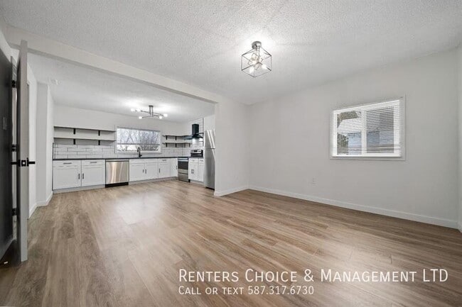 Photo - 3 Bedroom, Assigned Parking, Laundry In Unit