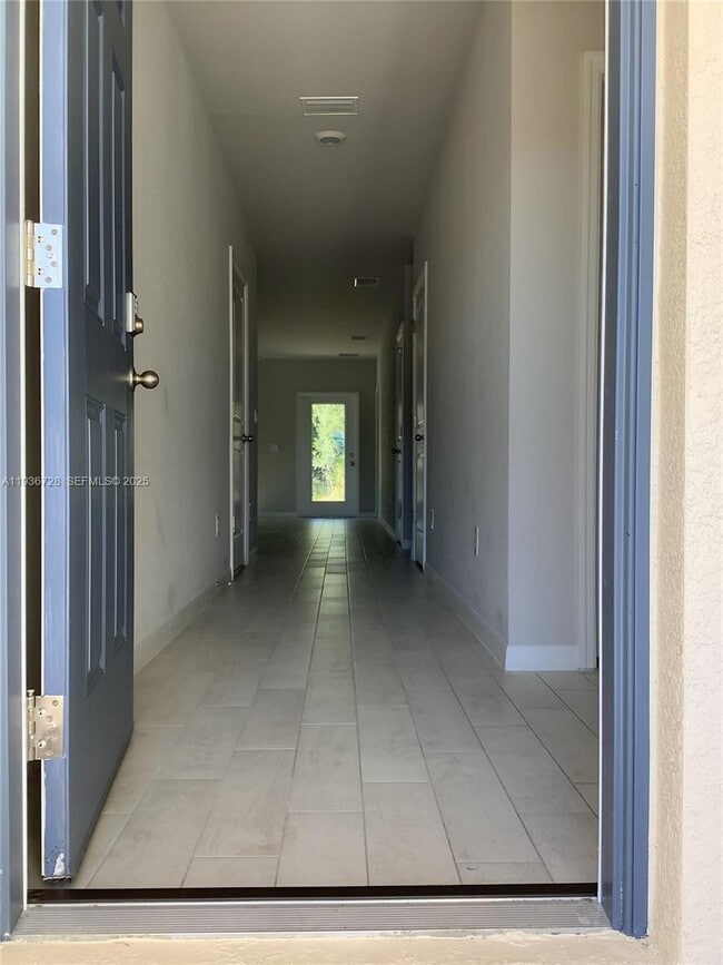 Photo - 3035 Harvard Cir