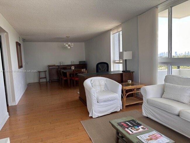 Photo - 3200 Collins Ave Unit 7-4