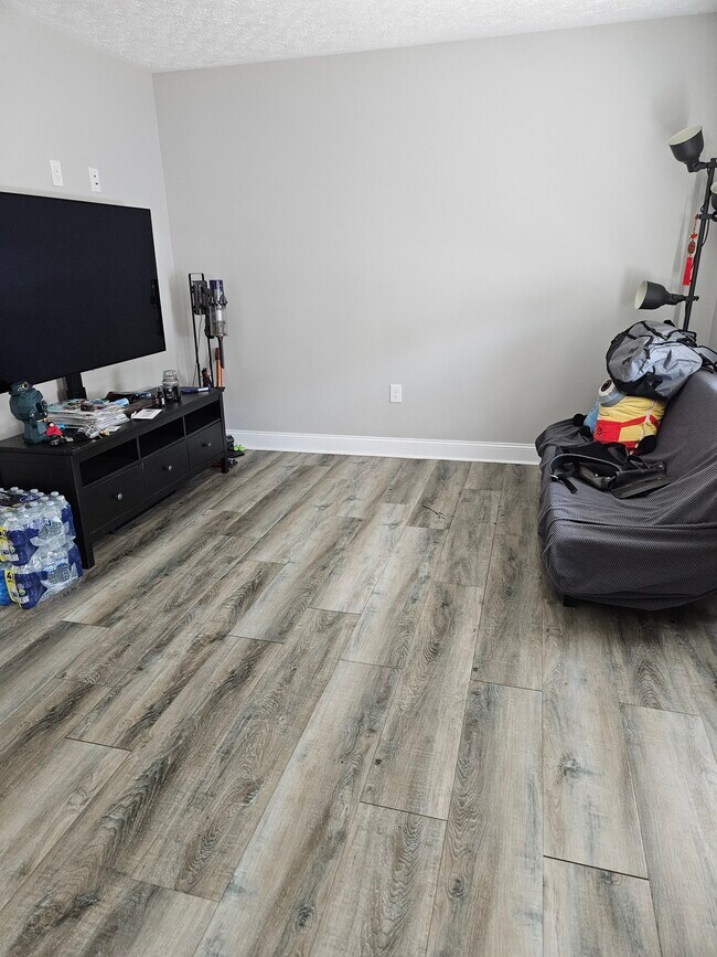 Photo - 315 Twisted Oak Dr NW