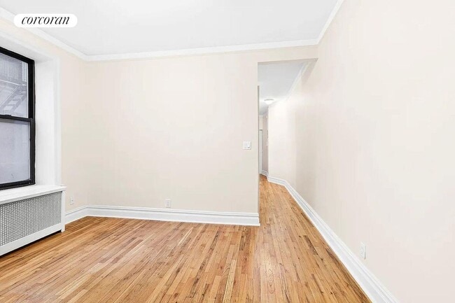 Photo - 63 W 107th St