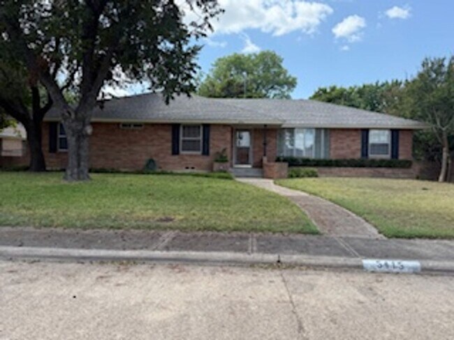Building Photo - Now available for rent Rental