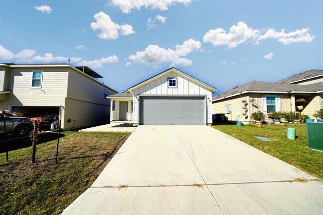 Photo - Stylish Move-In Ready Home in Rosillo Ranch, San Antonio, TX - Realtor Commission: $400
