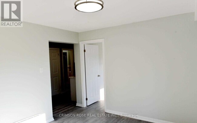 Photo - 481 Fergo Ave