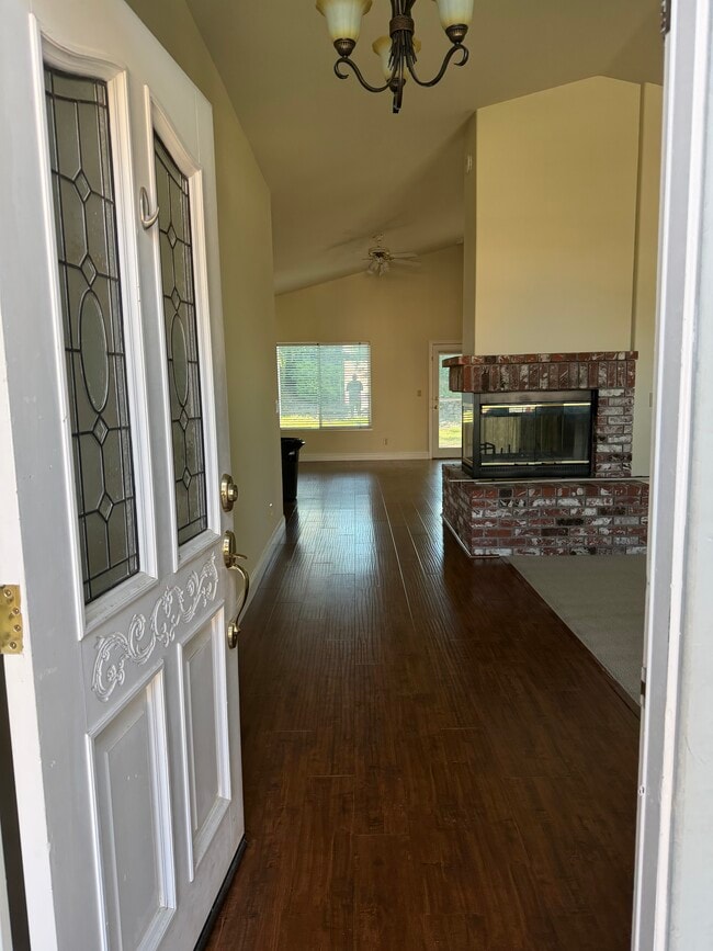 Photo - 4933 Charter Rd