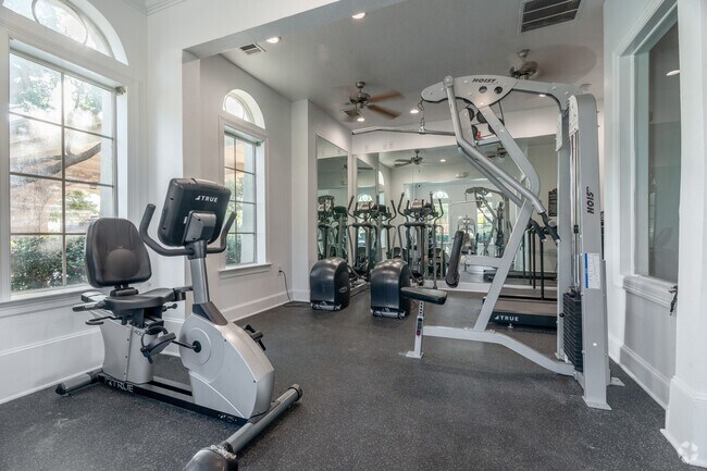 Gimnasio - Providence at Marine Creek Apartment Homes